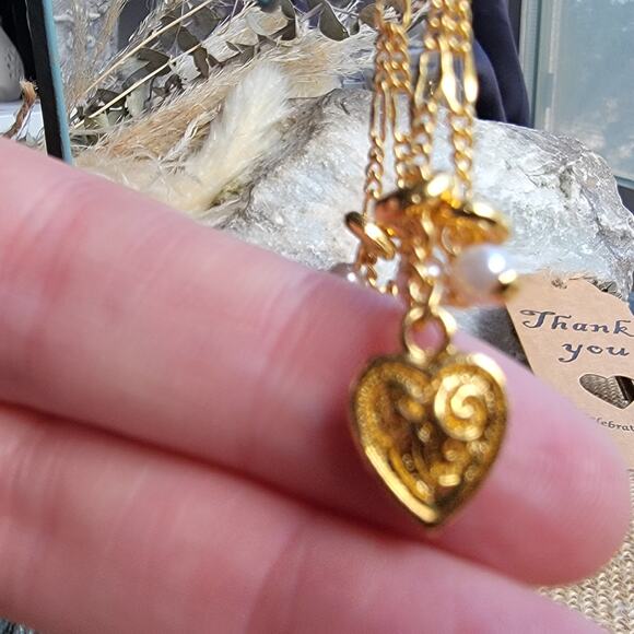 Vintage 1980s Gold Tone Dangle Earrings Heart Pearl Drop New Old Stock 2 Inch - Picture 6 of 10